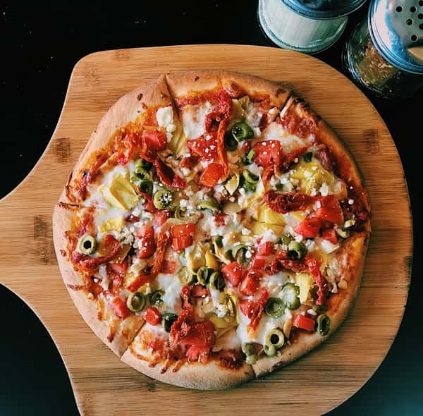 Mediterranean Pizza