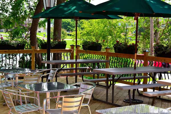 Smokin Eagle outdoor seating