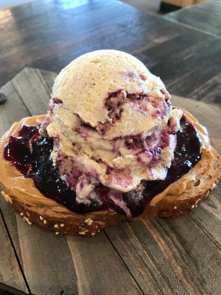 Thousand Oaks Little Calf Creamery and Cafe Ice Cream Shop in CA