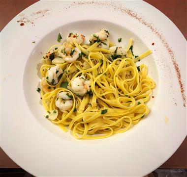 Spicy Garlic Shrimp Pasta