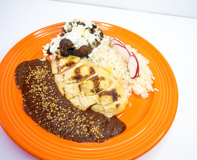 Pollo Con Mole