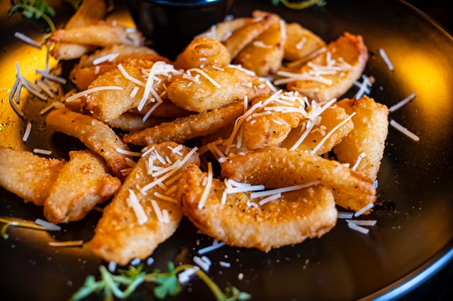 Fried Onion Petals