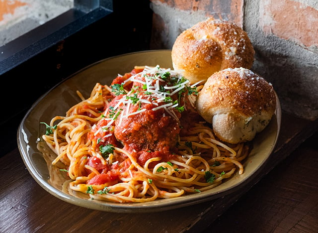 Porta Via & The Bar Room of Beverly Hills - Spaghetti with Meatballs 🍝  Tomato Basil Sauce, Parmigiana #dailyspecial #spaghetti #meatballs