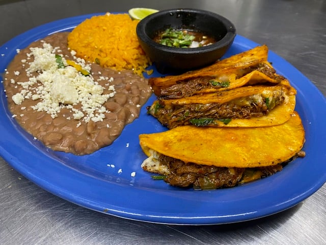 Birria Tacos Dinner Lunch El Leoncito Mexican Restaurant in FL