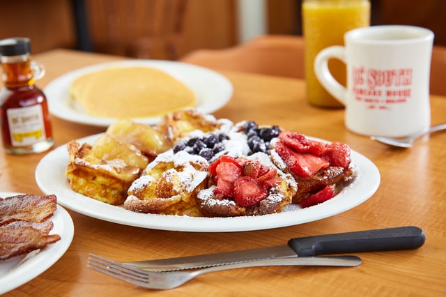 Restaurants with pancakes near me discount
