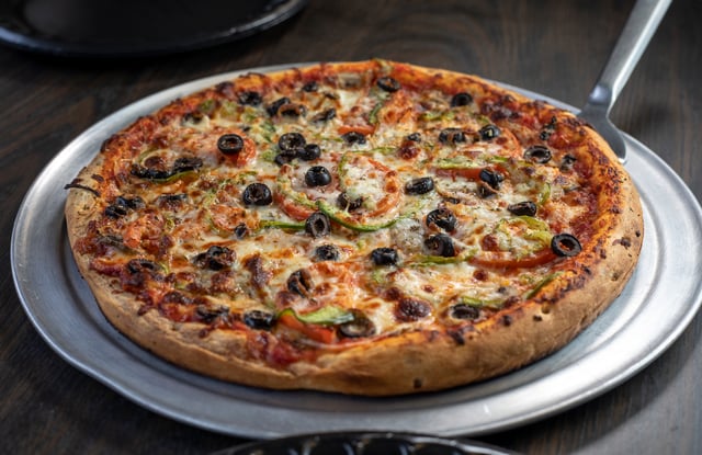 ZaZing! Primo Pizza - Pizza Restaurant in North Prairie, WI