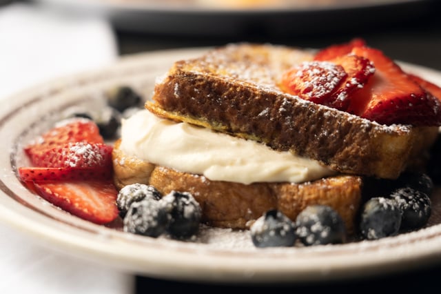 Must-Try Brunch & Breakfast in Englewood | Breakfast Queen - The