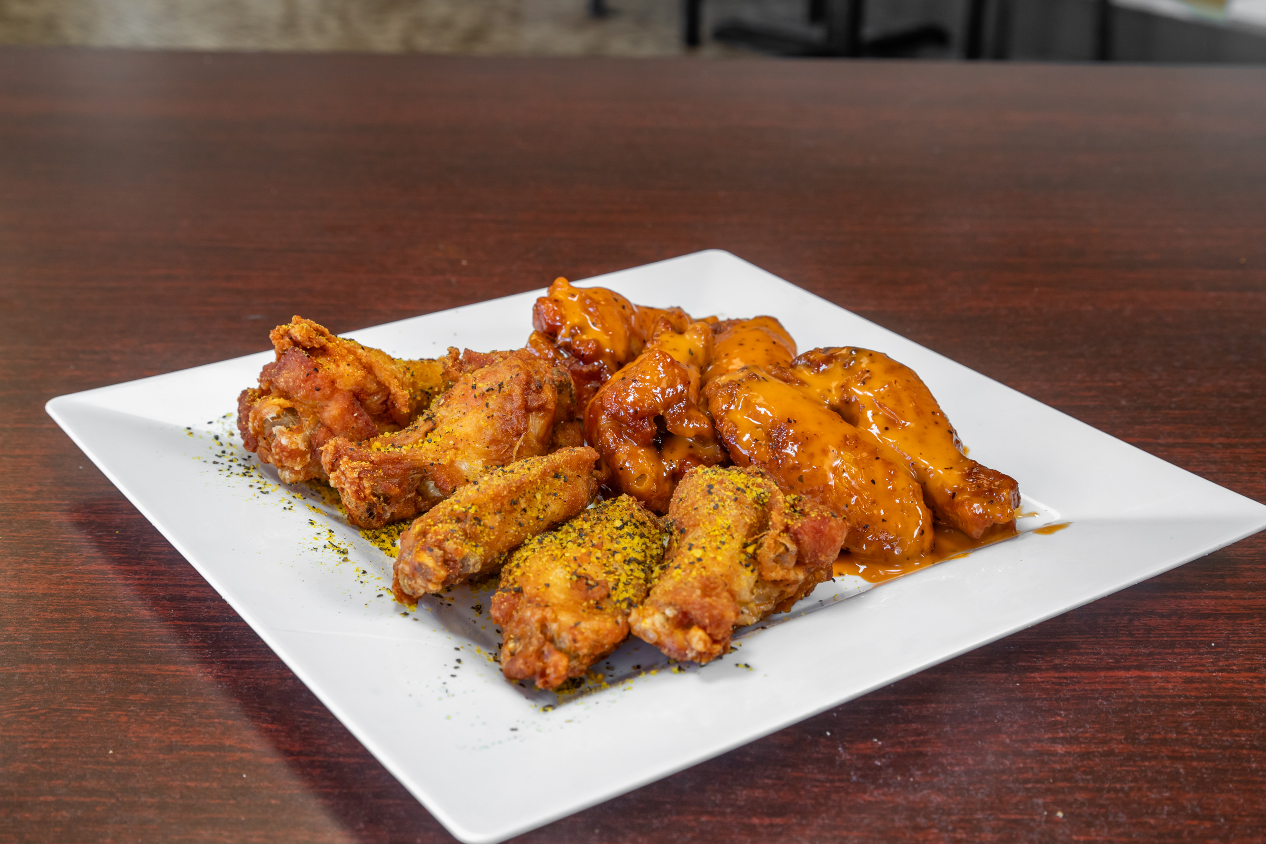 Holywings© ホーリーウィングス　N3セット10点 10-piece Wings Combo - Wings R King - Chicken Wings Restaurant in AL