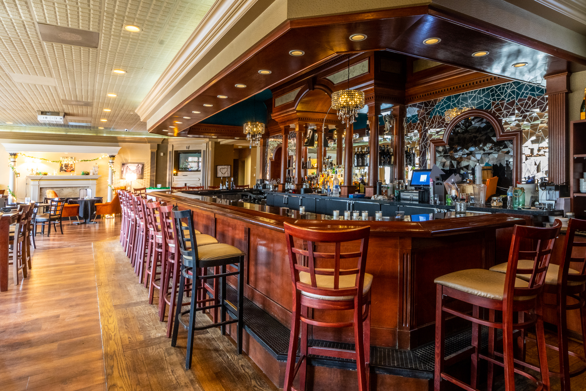 Contact - Lala's in the Lakes- Restaurant in Akron, Ohio