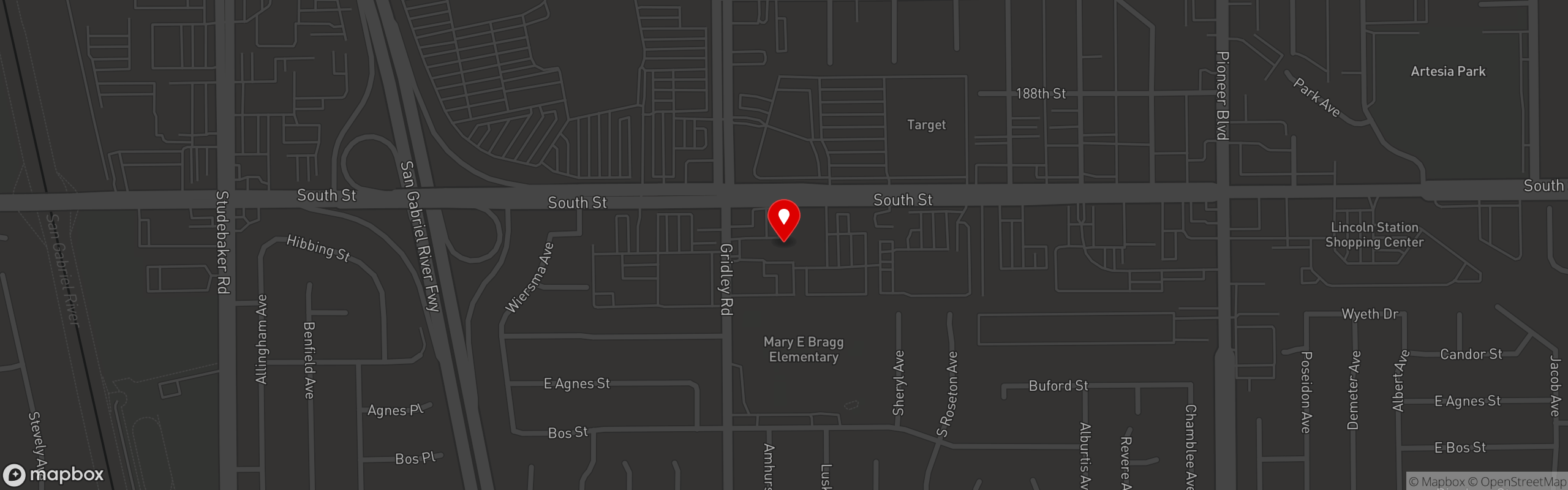Street map pinning Shipmates Restaurant and Sports Bar in Cerritos