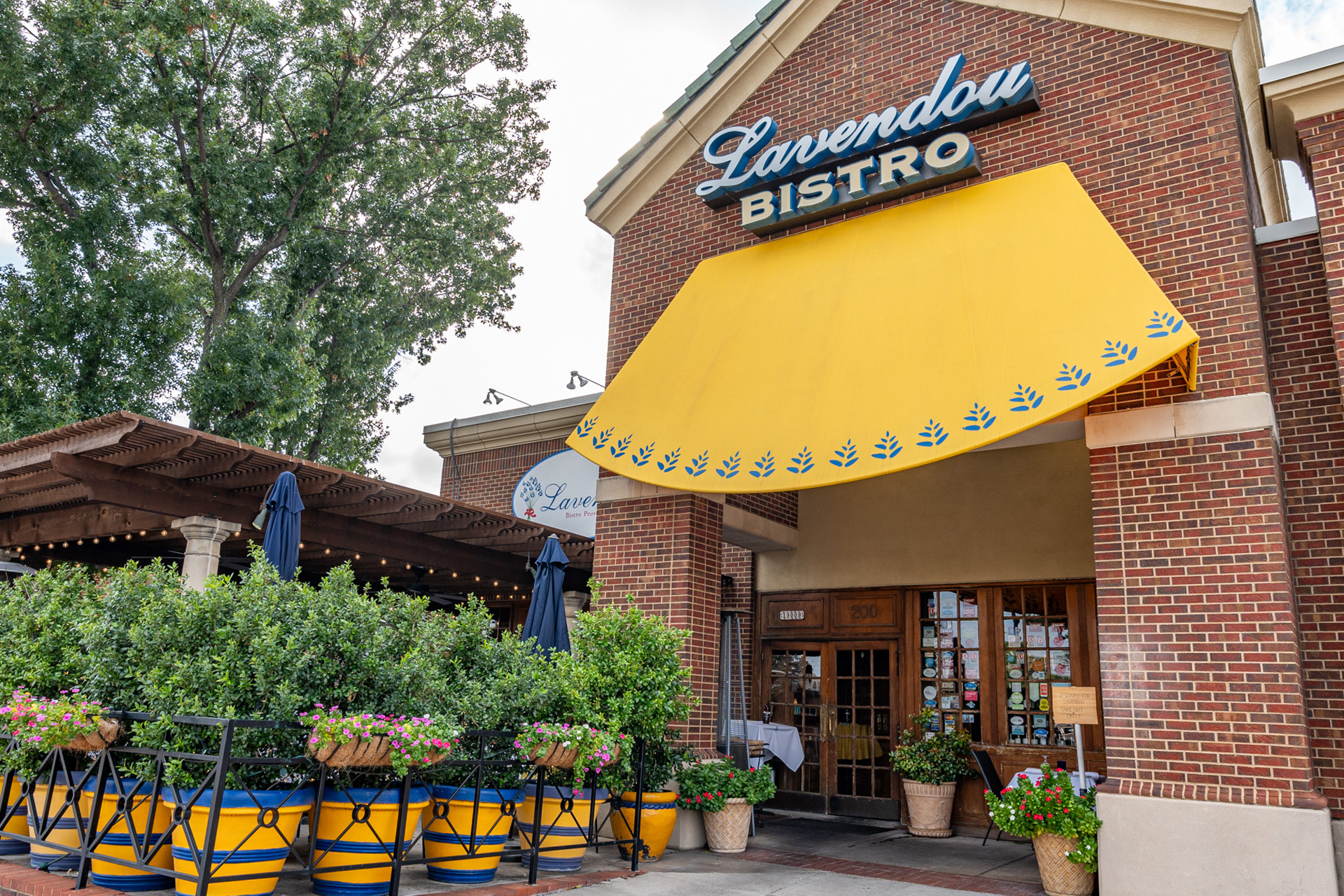 Lavendou Bistro