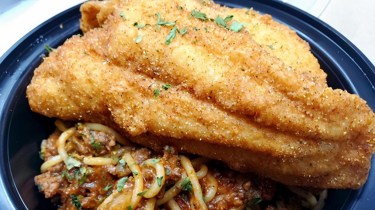Signature Fish & Spaghetti Bowl - Otter Menu - Soul 2 Go - Soul Food  Restaurant in OH