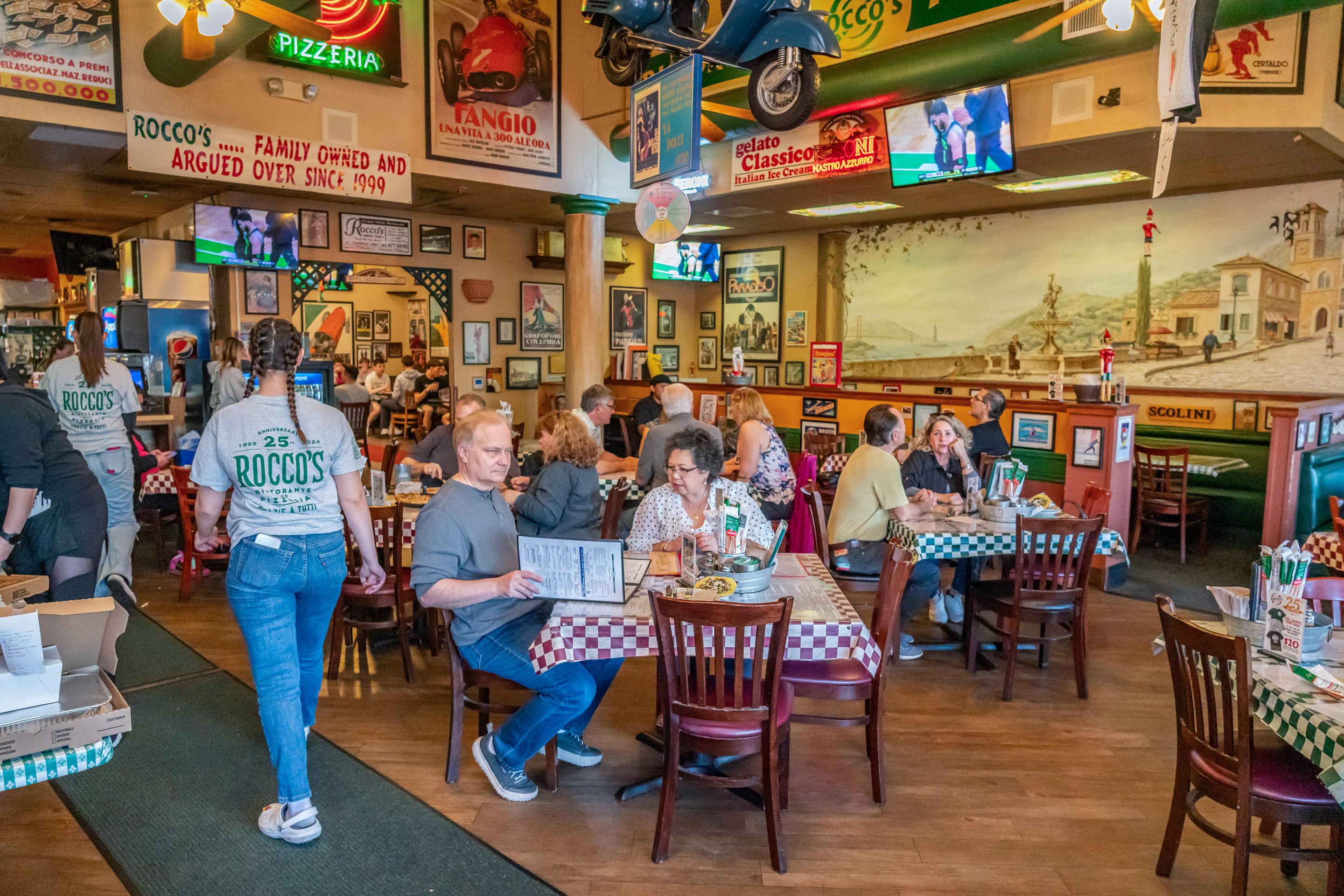 About - Rocco's Ristorante Pizzeria - Pizza Restaurant in Walnut
