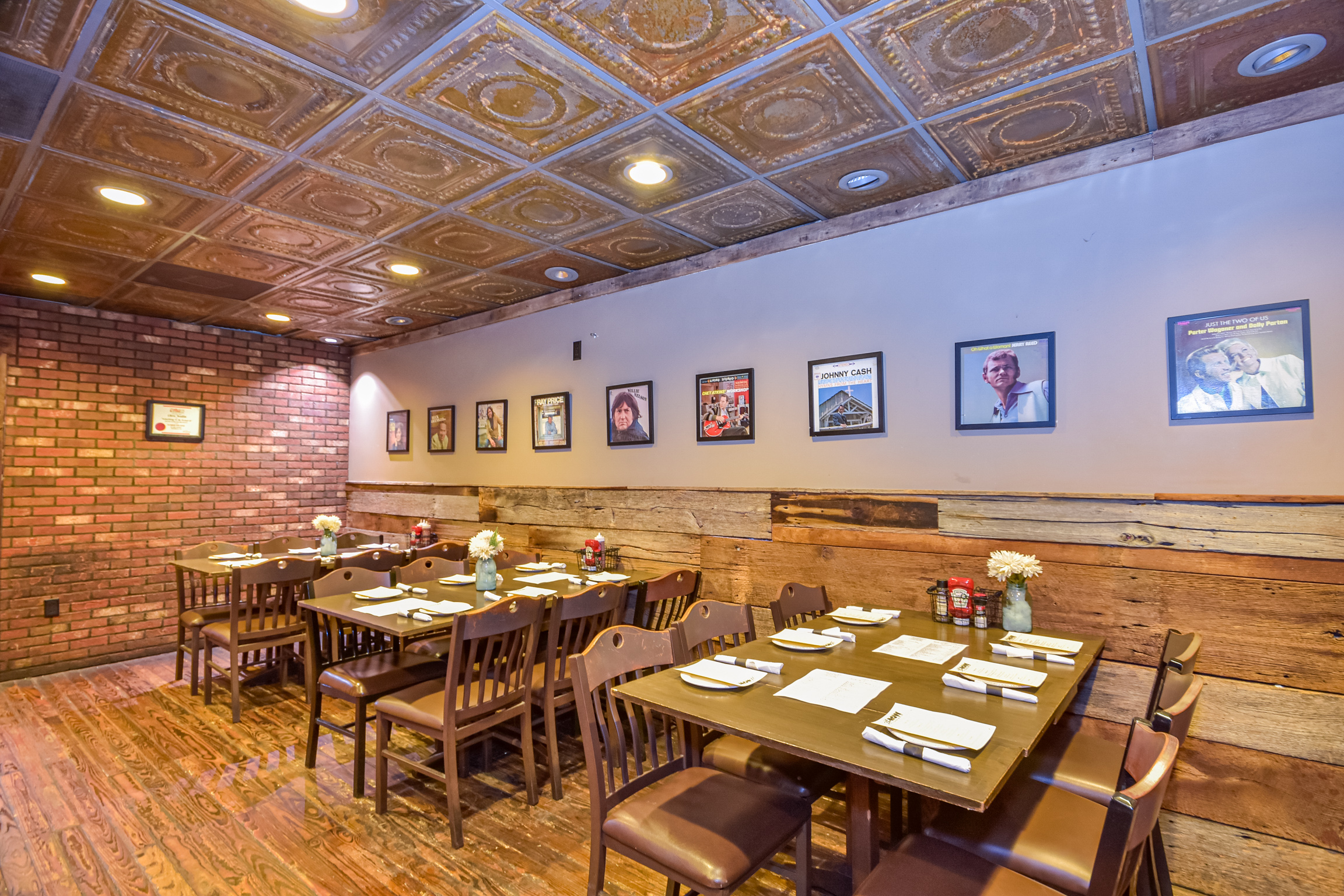 The Row Kitchen & Pub | Southern Food & Live Music | Nashville