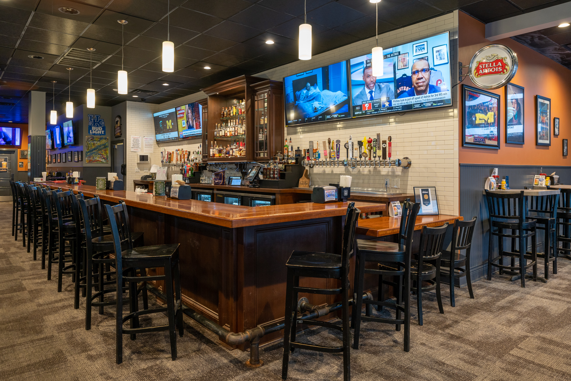 About - Legends Sports Bar & Grill
