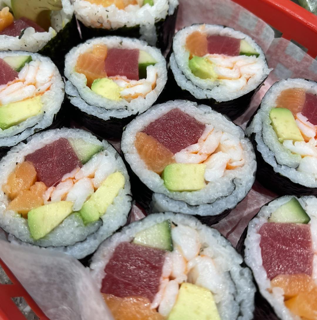 クラブ At sushi Sushi Atarashi – Customize your sushi experience with take