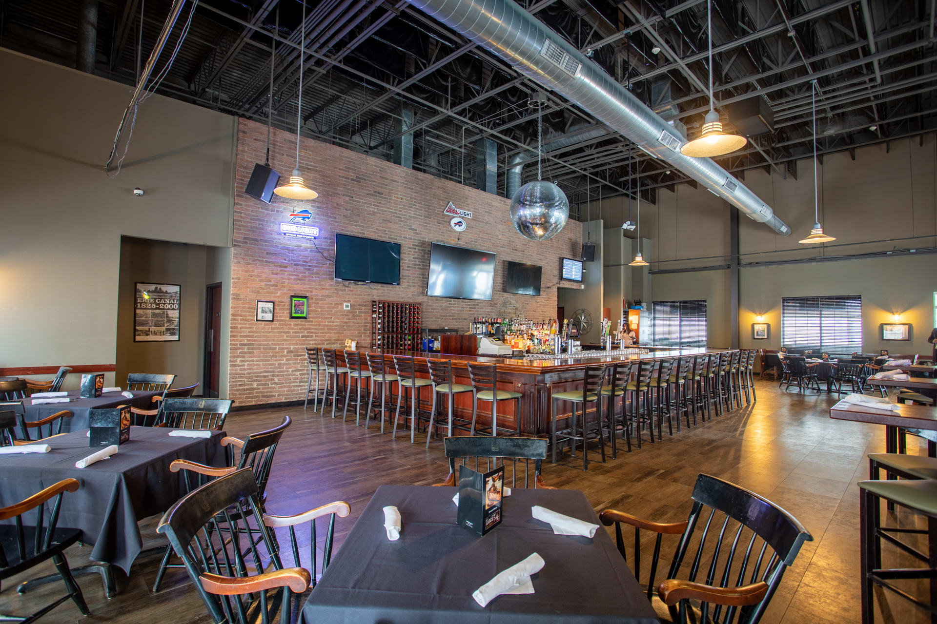 Lock 34 Bar and Grill