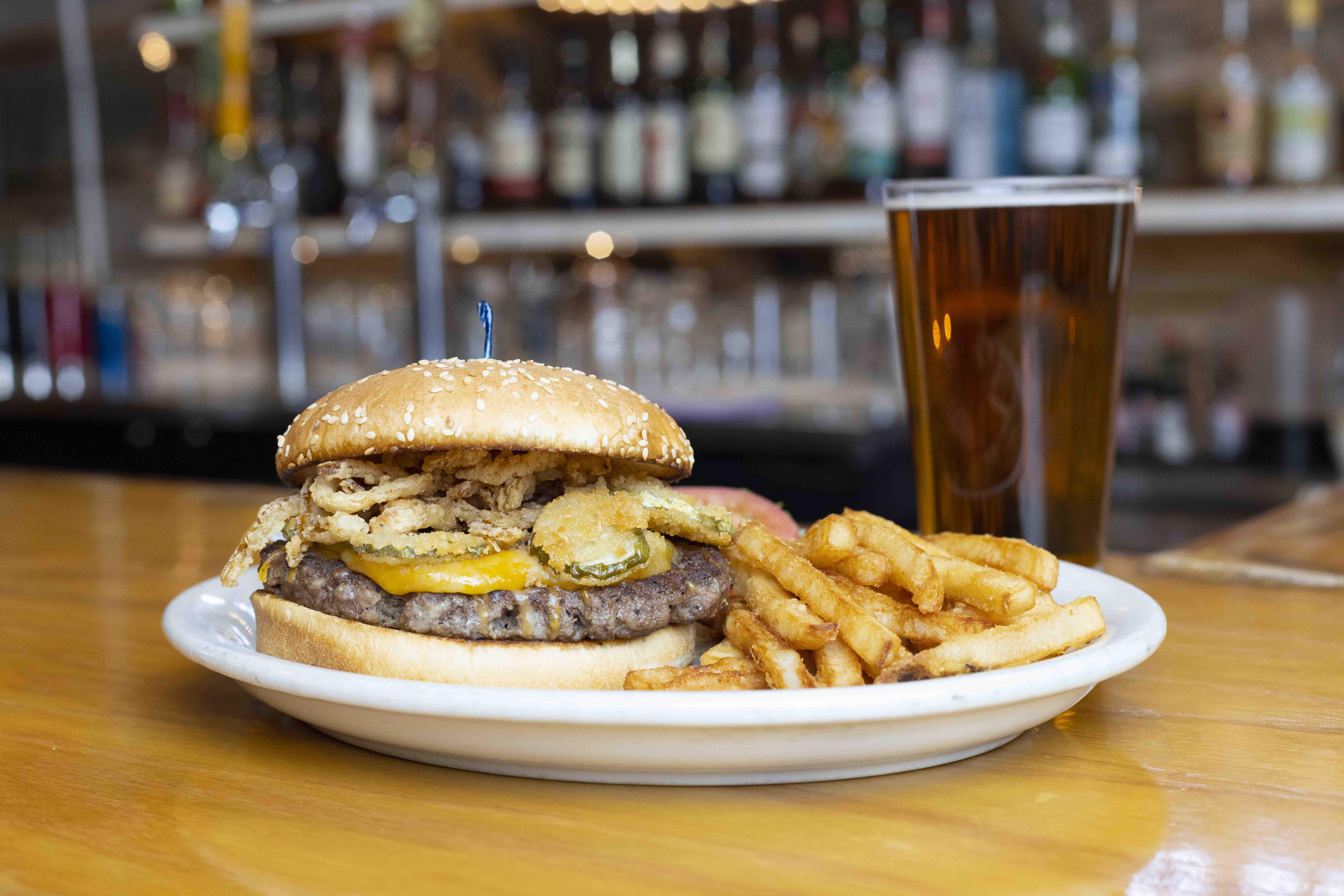 9-inch burger outsize the best of Texas - Picture of The Porch By