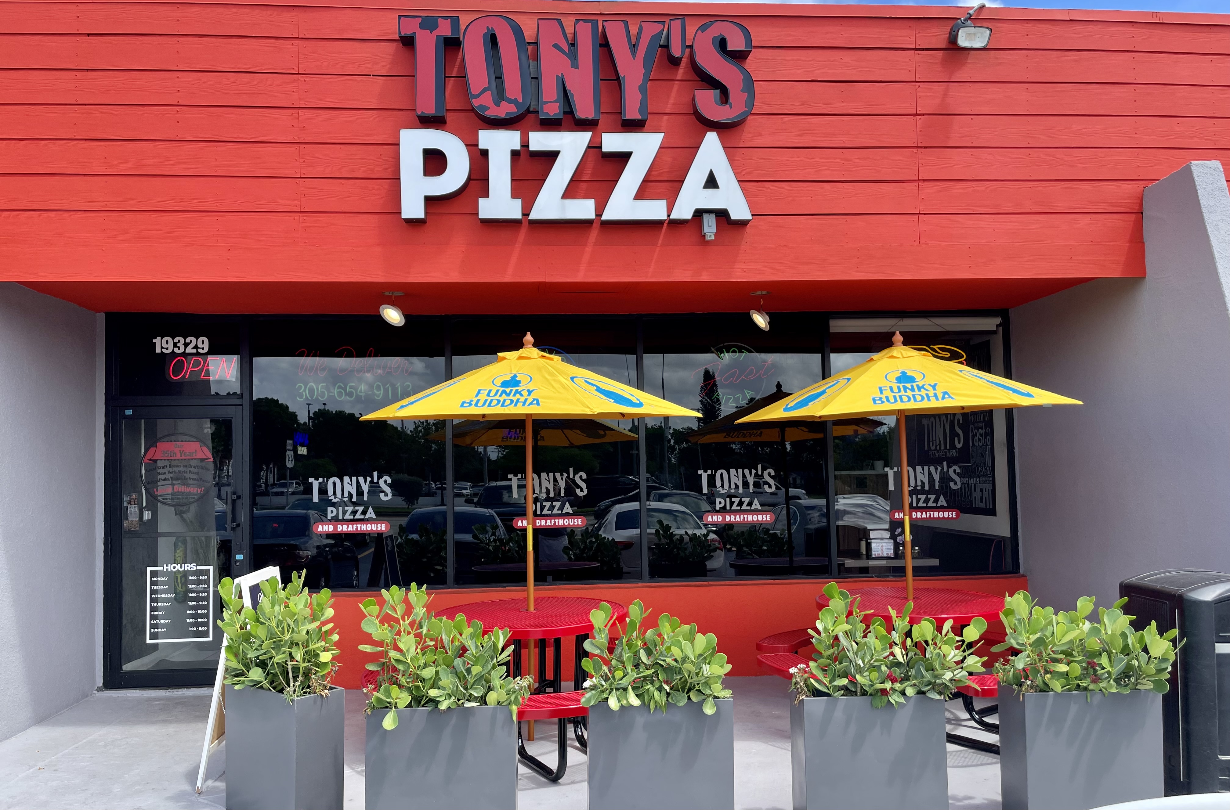 Sprite 2 liter - Tony's Pizza and Draft House