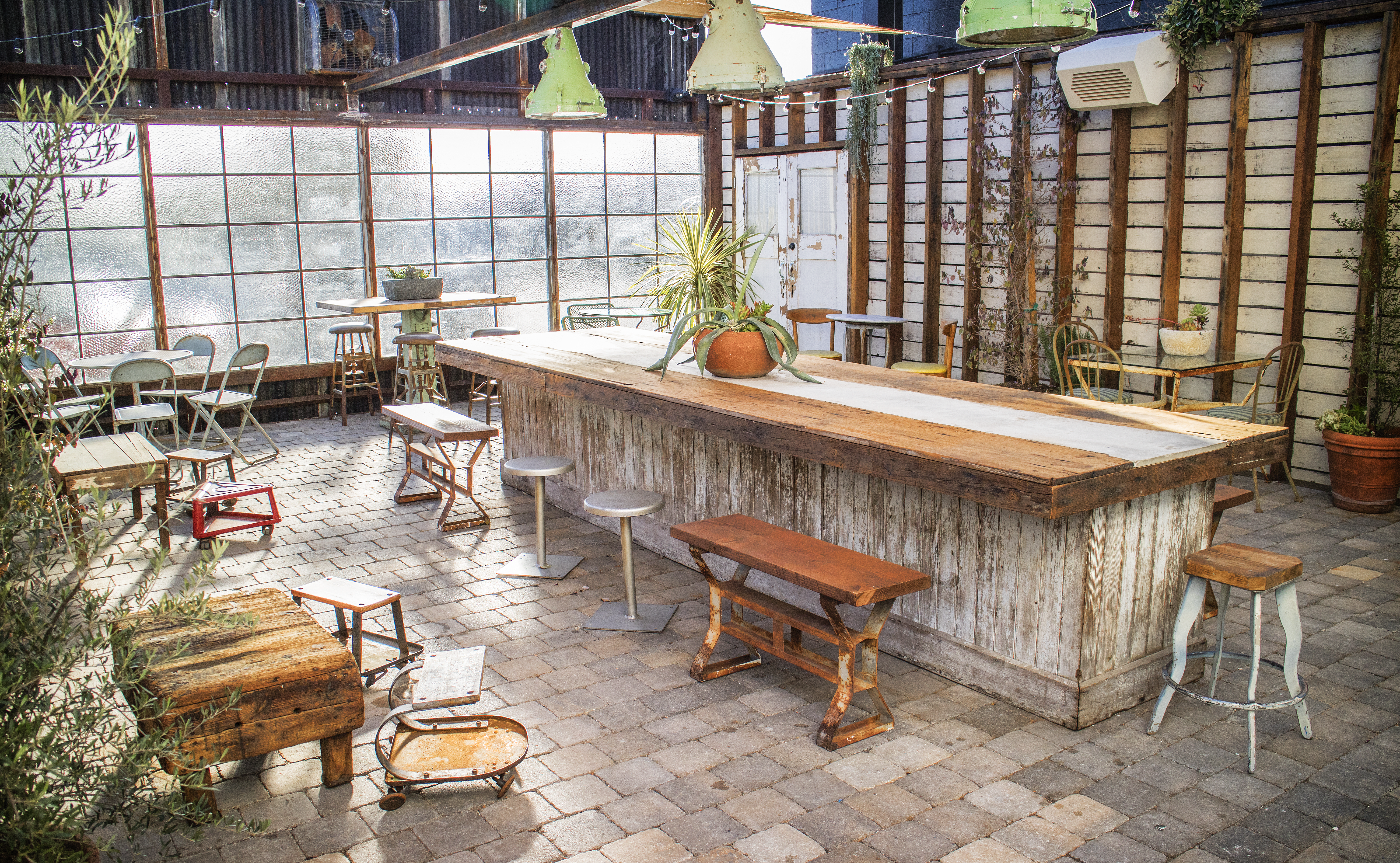 The Lincoln - Bar in Los Angeles, CA