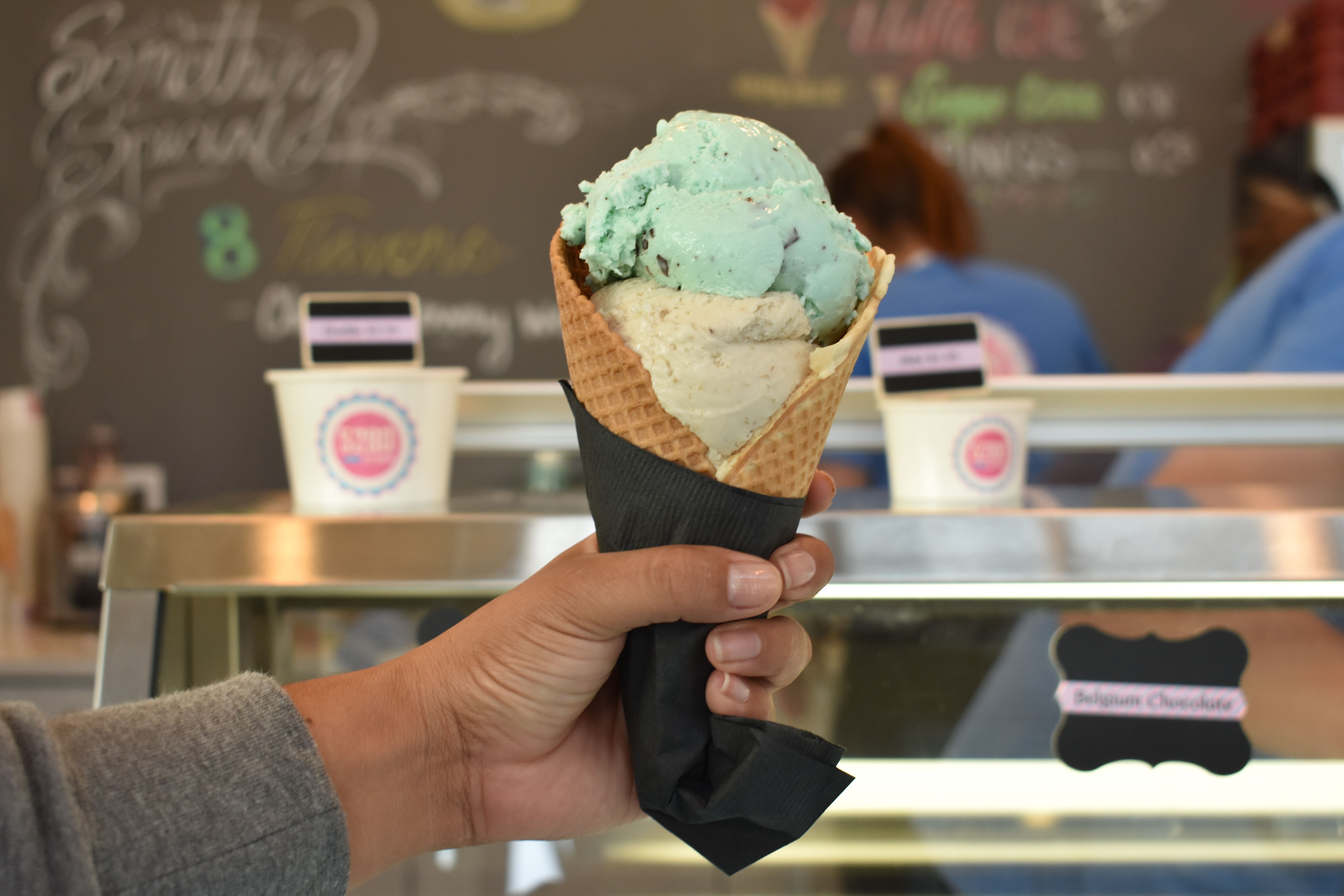 Thrifty Ice Cream scoop! A mint chip cone at home.