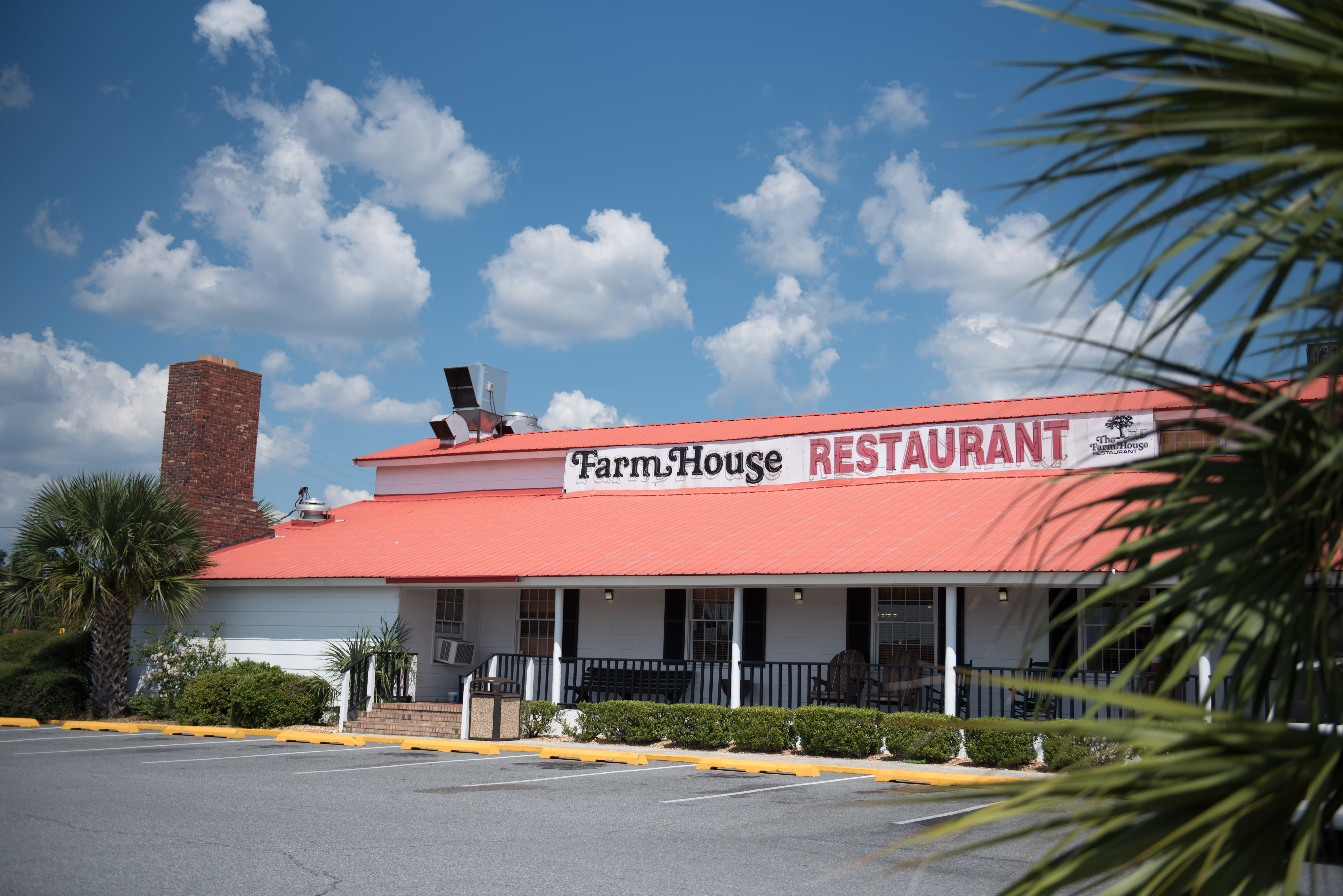 Farmhouse Restaurant Southern Restaurant In Lake Park Ga