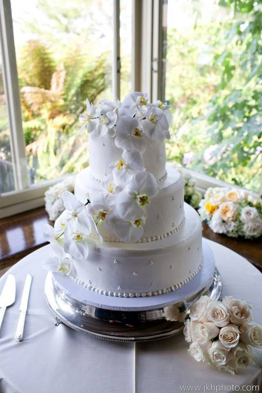 Wedding Cakes Archives - Doris Market