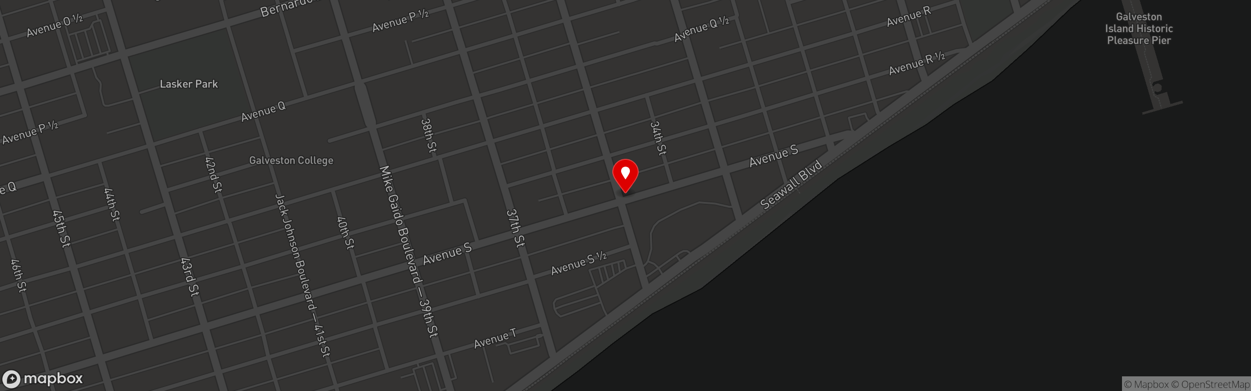 Street map pinning Queen's BBQ Company in Queen's Burger Co.